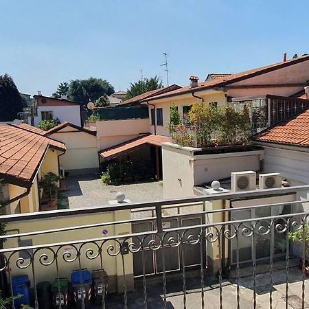 モンツァCasa Sobborghiアパートメント エクステリア 写真